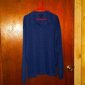 Van Heusen men's long sleeve pullover shirt.